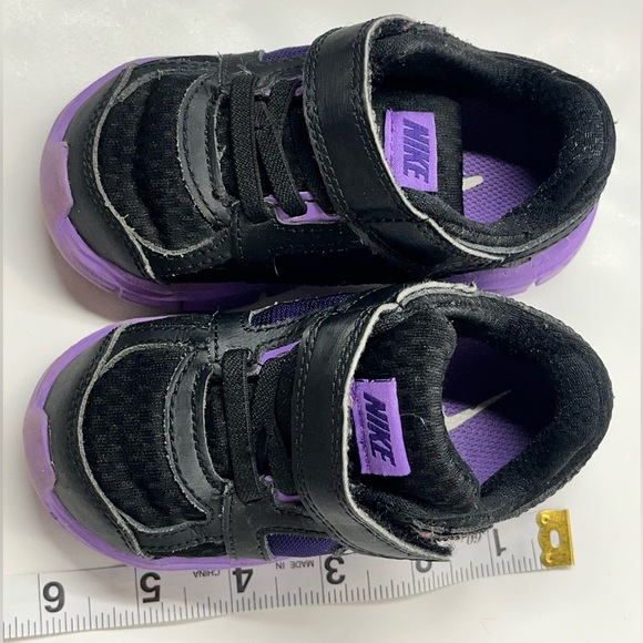 Nike Kids Velcro Black and Purple Shoes Baby Toddler Sneakers Size 6C - Picture 14 of 15